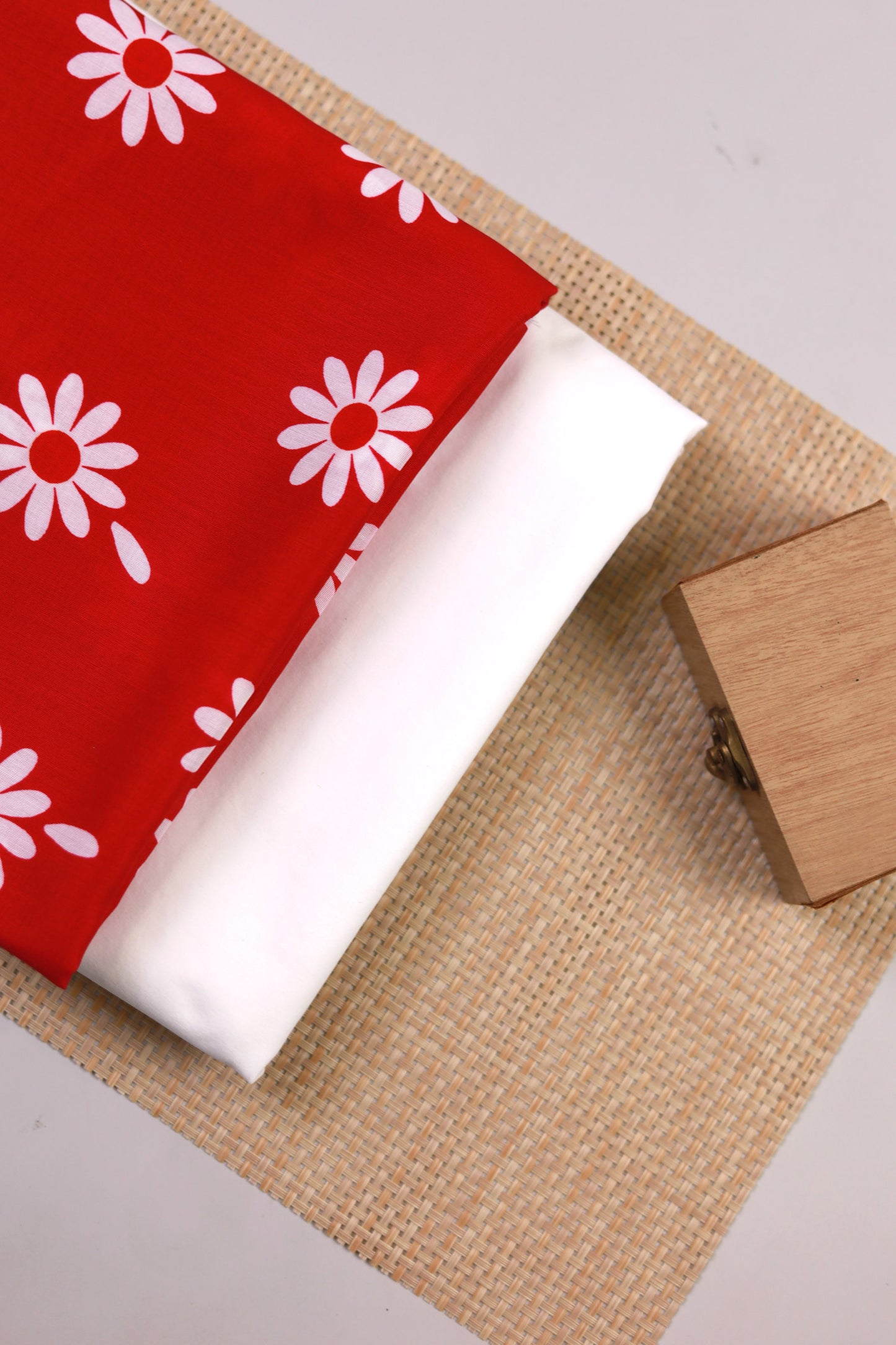 Scarlet Daisy Unstitched Fabric Combo