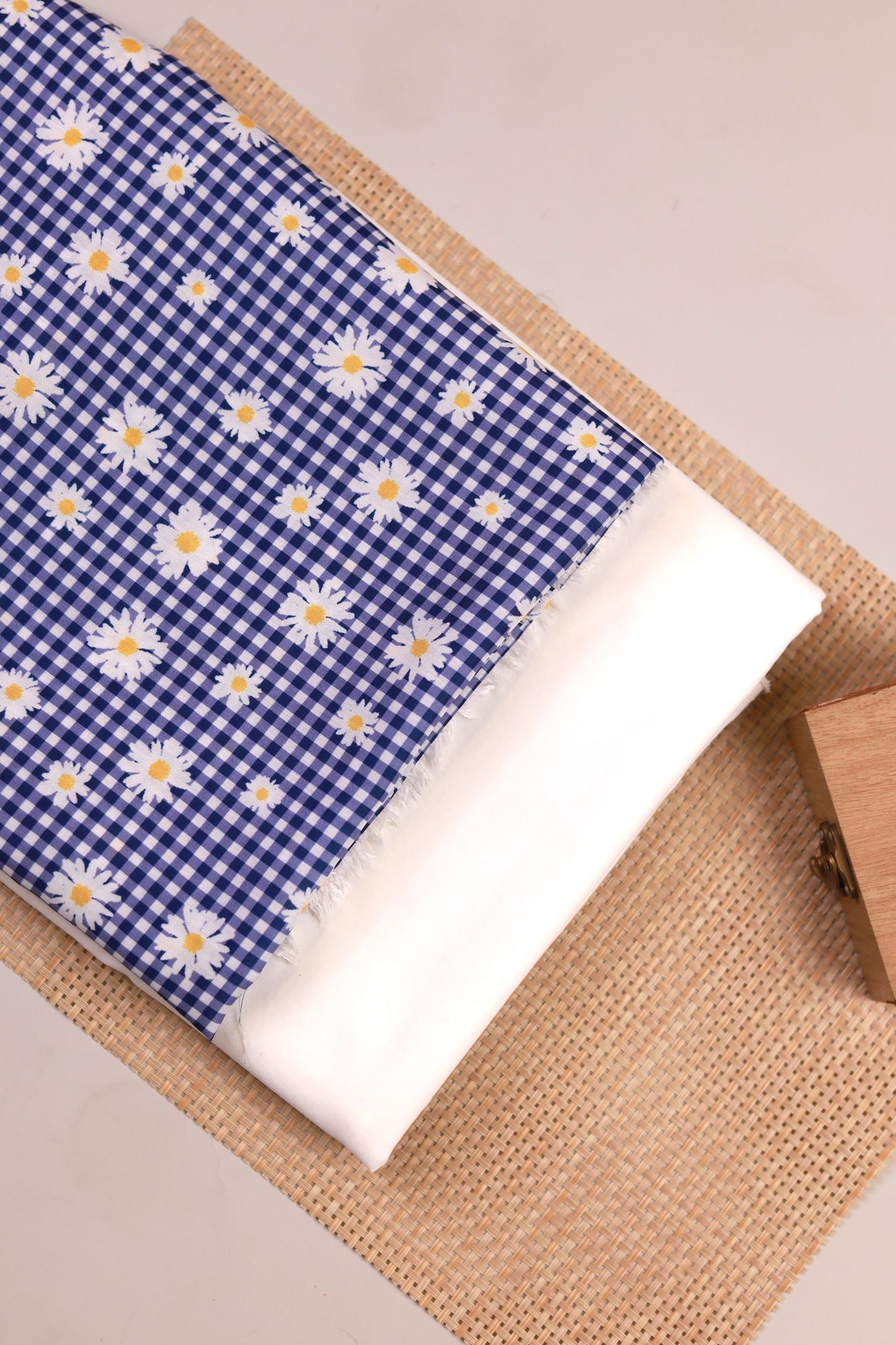 Daisy Charm Unstitched Fabric Combo