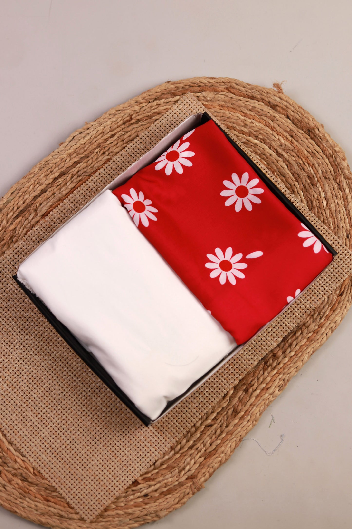 Scarlet Daisy Unstitched Fabric Combo