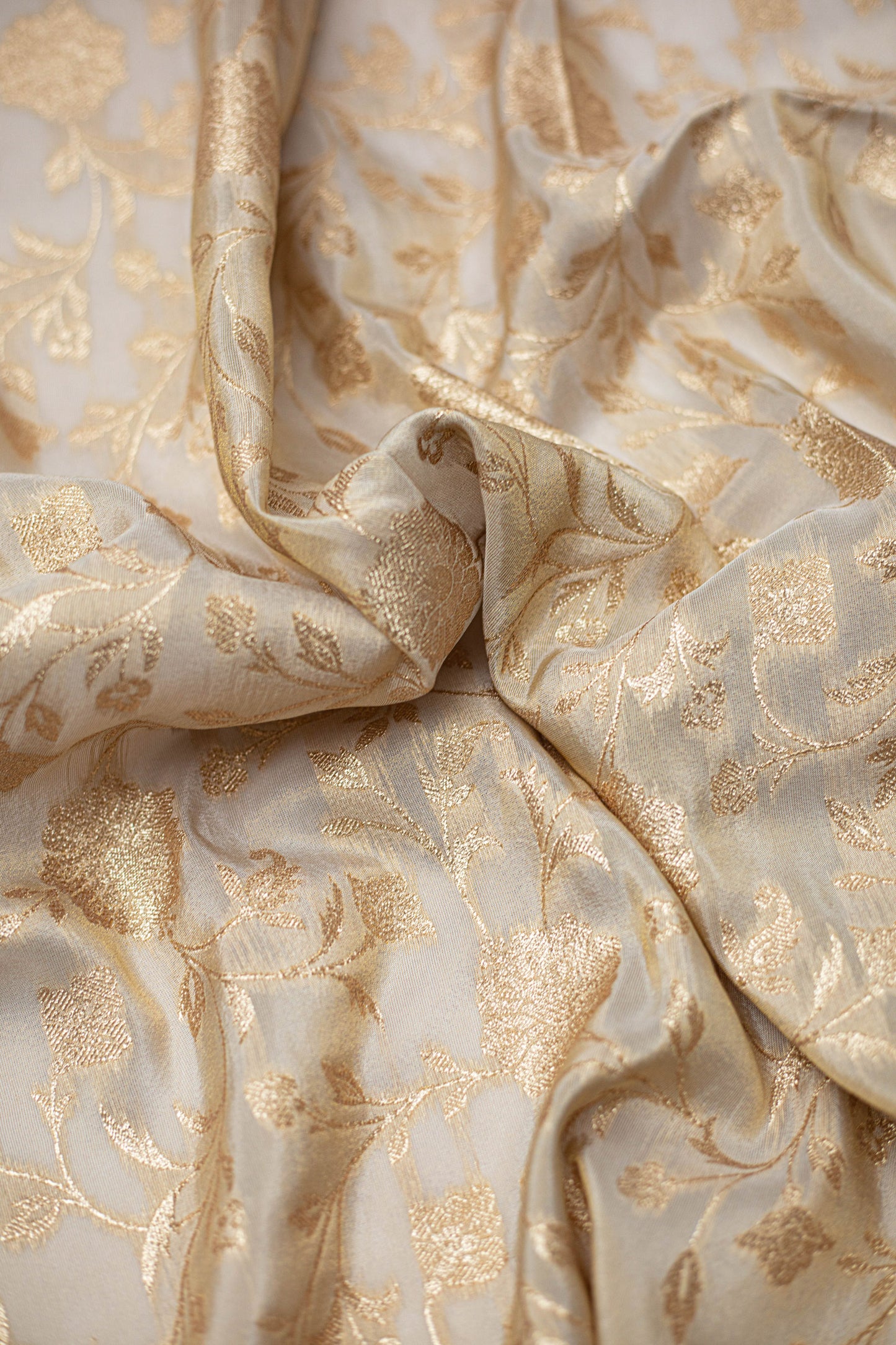 Golden Whisper – Tissue MX Jall Fabric