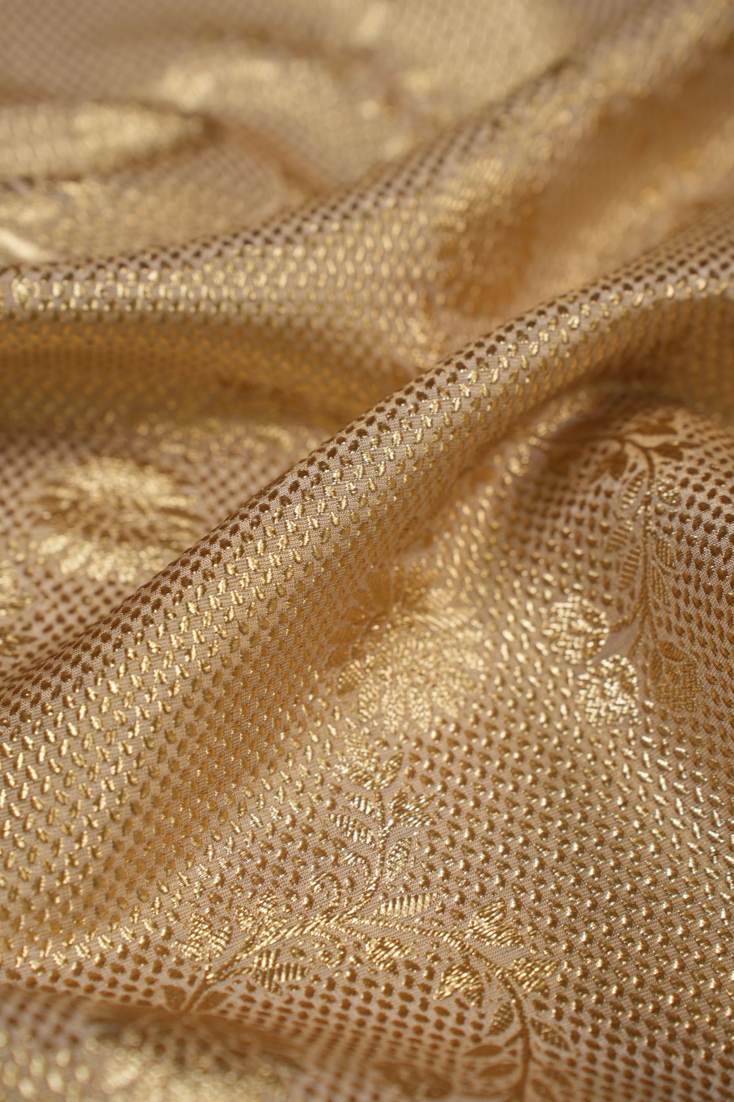 Imperial Gold Swirl Tissue Jacquard