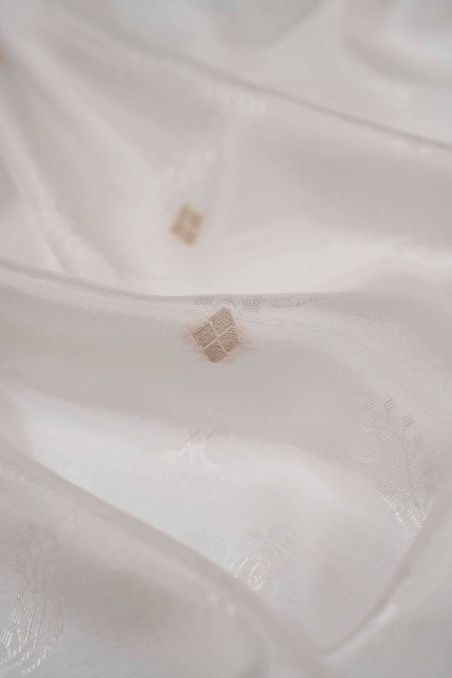 Opal Weave Floral Tissue Jacquard Fabric