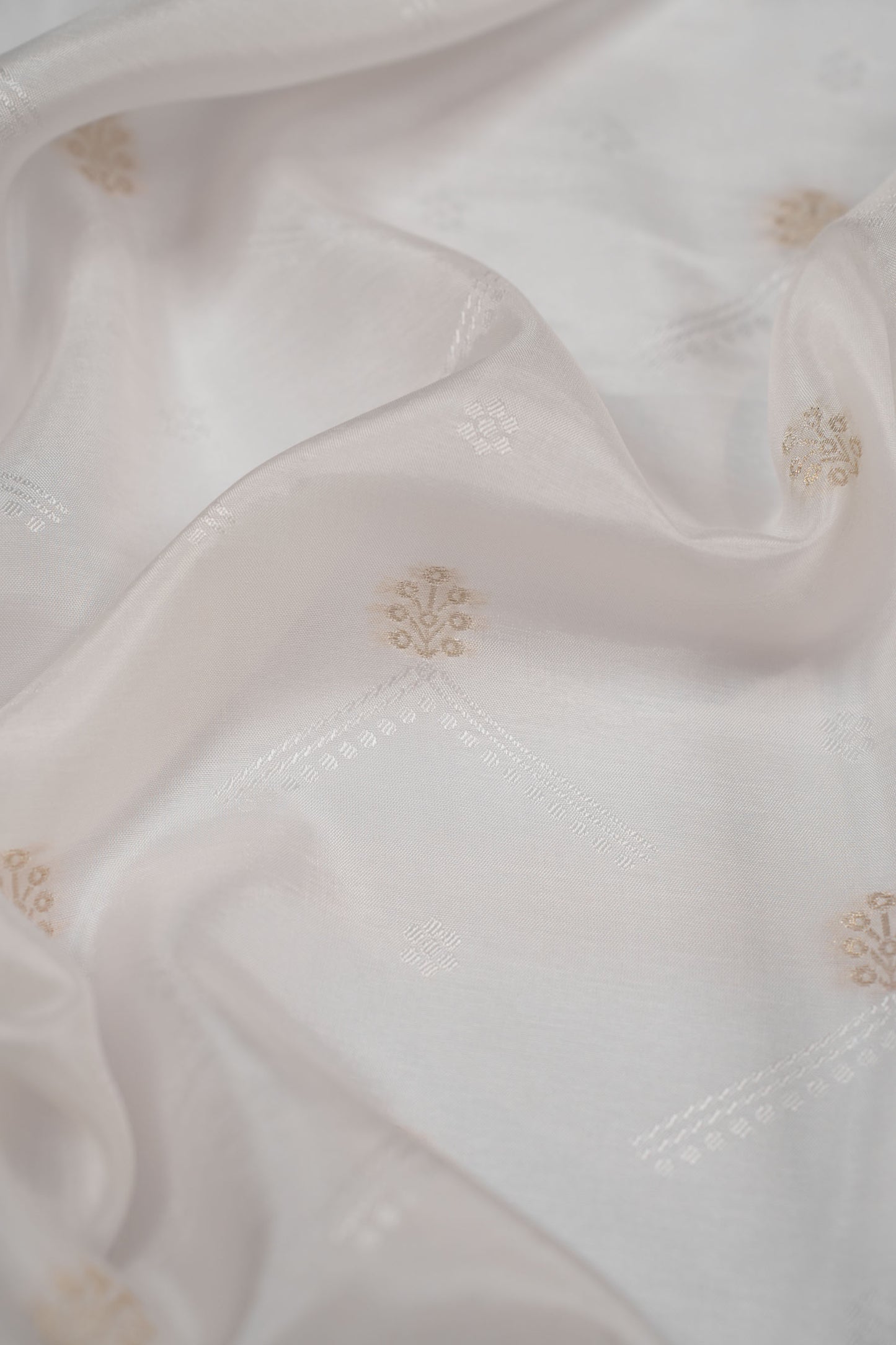 Ivory Lattice Gold Bloom Dyeable Jacquard