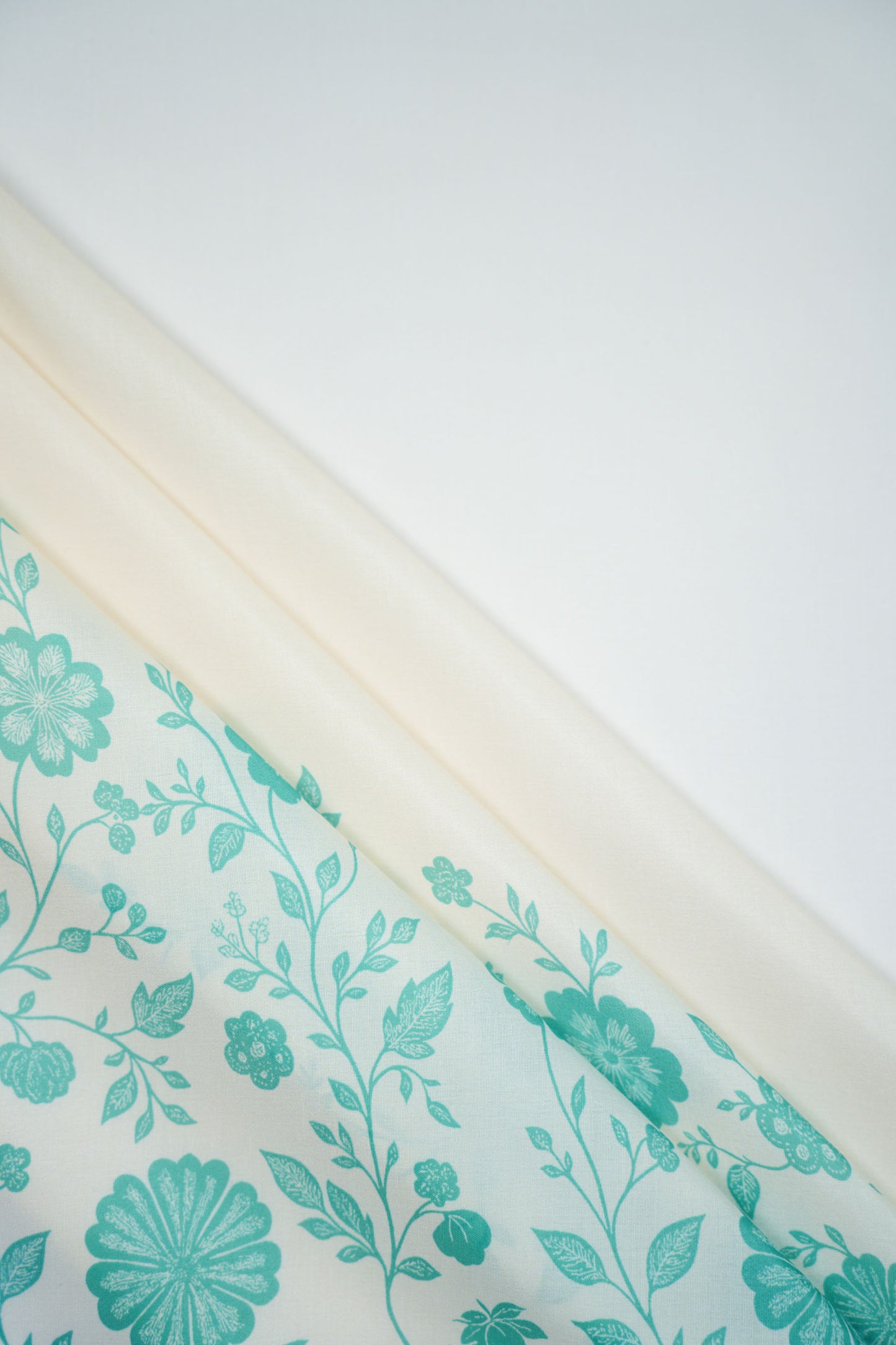 Mehfil Florals Muslin Printed Fabric