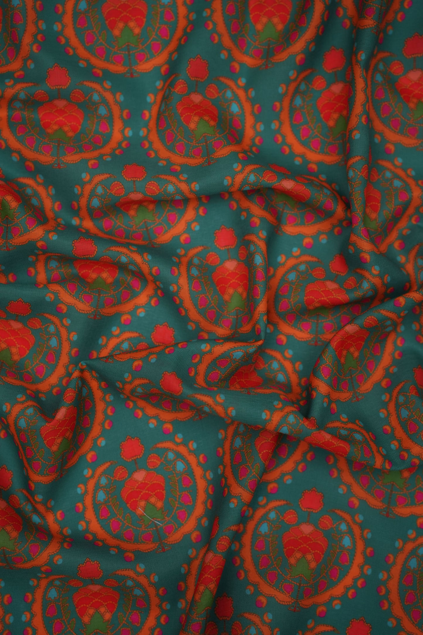 Regal Motif Green Linen Printed Fabric