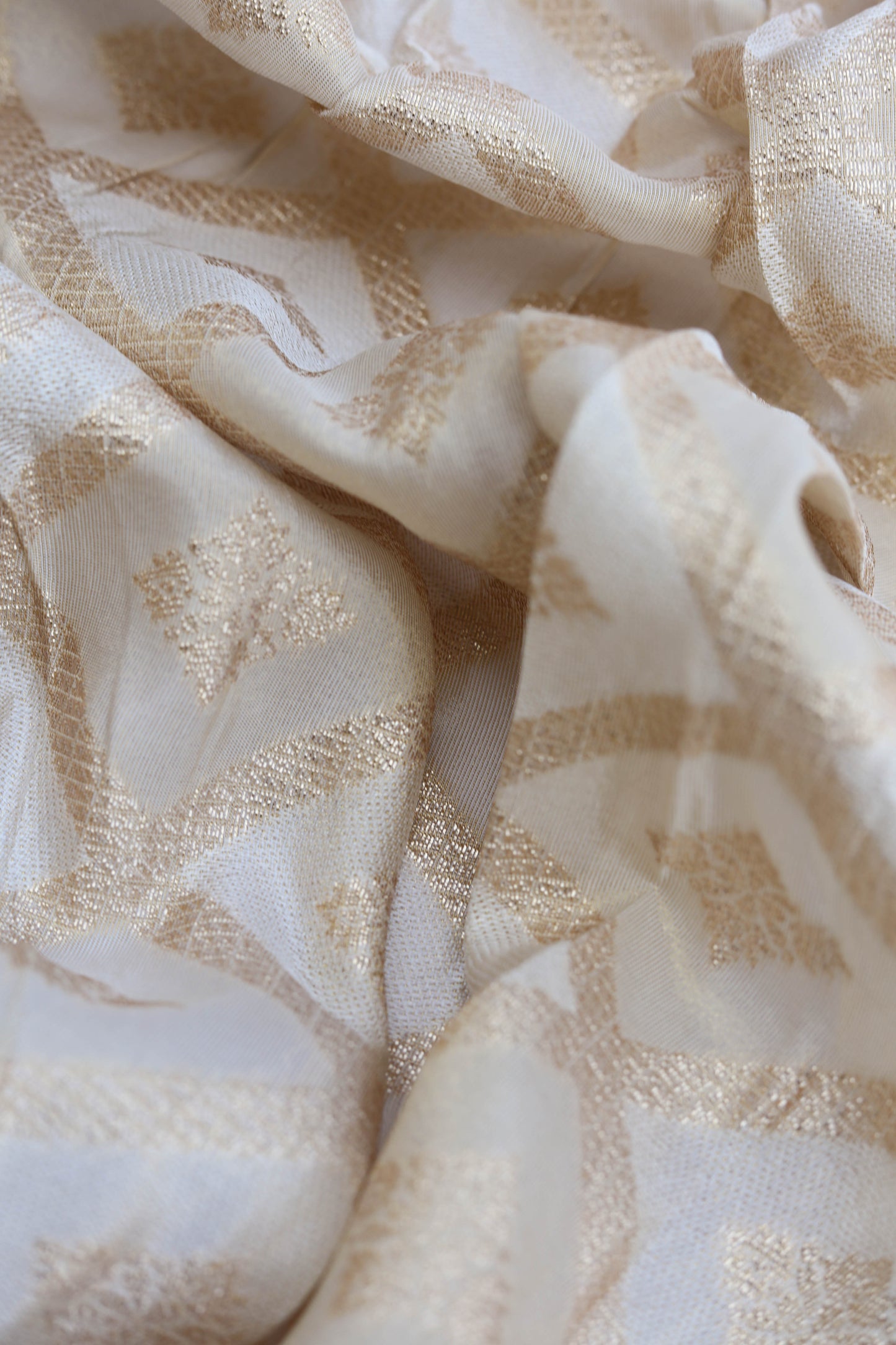 Gold Diamond Pattern Tissue Weave Fabric